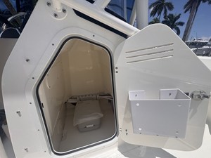 2027 Boston Whaler 210 Montauk 21
