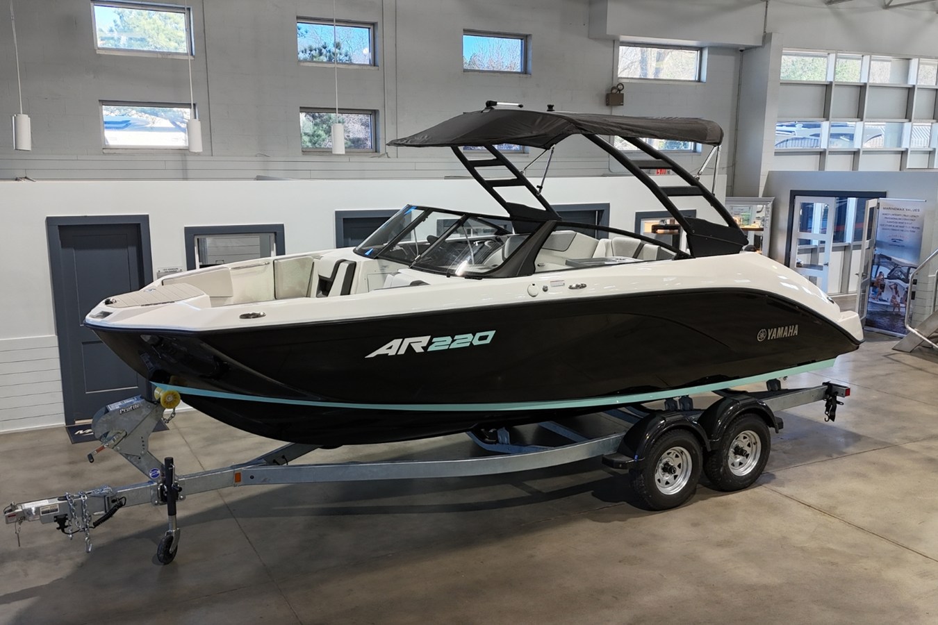 2026 Yamaha AR220 2
