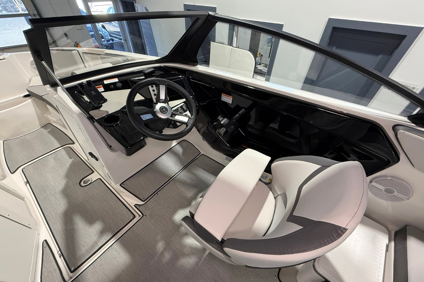 2026 Yamaha AR220 20