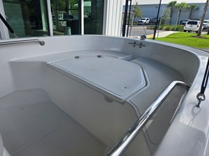 Boston Whaler 130 Super Sport 8 2027 Boston Whaler 130 Super Sport 9