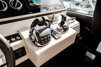 Azimut S6 SPORTFLY 30 2021 Azimut S6 SPORTFLY 31