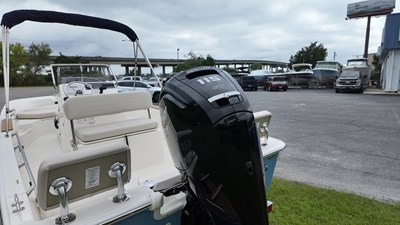 Boston Whaler 170 Montauk 3 2027 Boston Whaler 170 Montauk 4