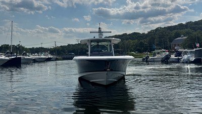 Boston Whaler 380 Outrage 2 2024 Boston Whaler 380 Outrage 3