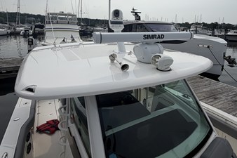 Boston Whaler 380 Outrage 24 2024 Boston Whaler 380 Outrage 25