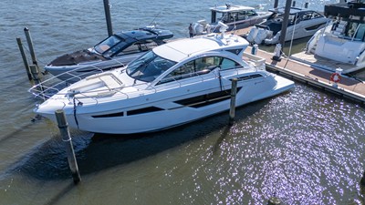 Cruisers Yachts 50 Cantius 2 2024 Cruisers Yachts 50 Cantius 3