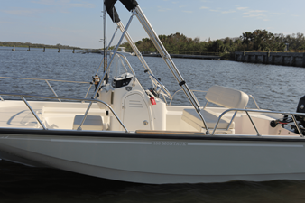Boston Whaler 150 Montauk 31 2027 Boston Whaler 150 Montauk 32