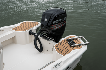 Boston Whaler 150 Montauk 40 2027 Boston Whaler 150 Montauk 41