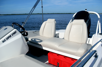 Boston Whaler 150 Montauk 50 2027 Boston Whaler 150 Montauk 51
