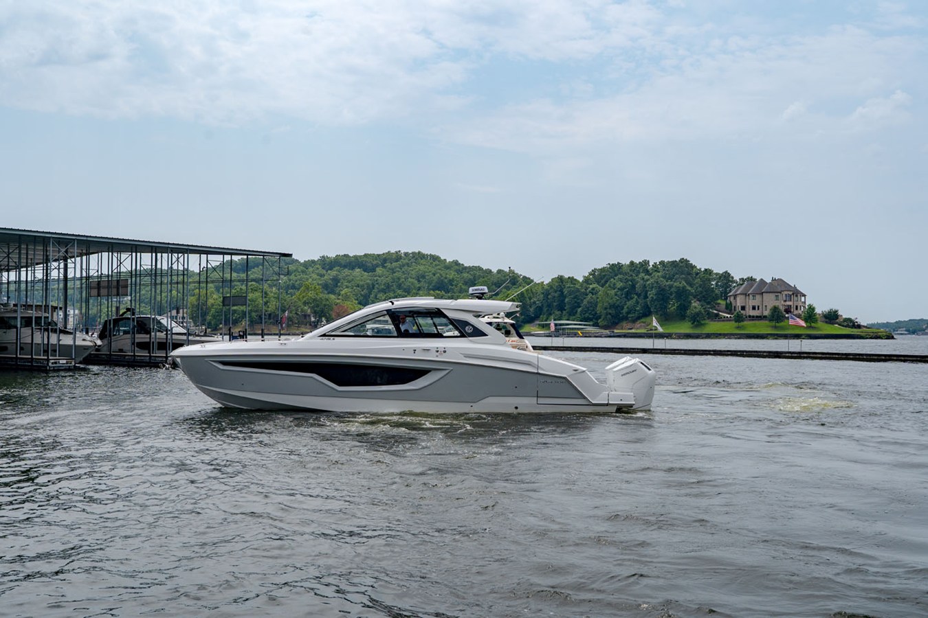 2027 Cruisers Yachts 42 GLS Outboard 3