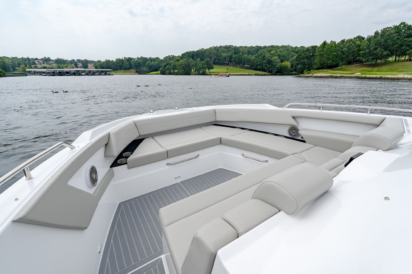 2027 Cruisers Yachts 42 GLS Outboard 36