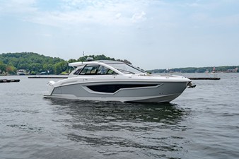 Cruisers Yachts 42 GLS Outboard 0 2027 Cruisers Yachts 42 GLS Outboard 1