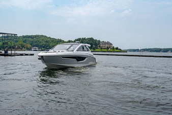Cruisers Yachts 42 GLS Outboard 3 2027 Cruisers Yachts 42 GLS Outboard 4