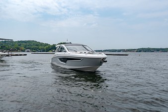 Cruisers Yachts 42 GLS Outboard 5 2027 Cruisers Yachts 42 GLS Outboard 6