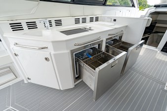 Cruisers Yachts 42 GLS Outboard 24 2027 Cruisers Yachts 42 GLS Outboard 25