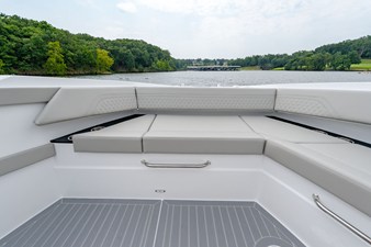 Cruisers Yachts 42 GLS Outboard 37 2027 Cruisers Yachts 42 GLS Outboard 38