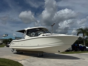 Boston Whaler 325 CONQUEST 5 2026 Boston Whaler 325 CONQUEST 6