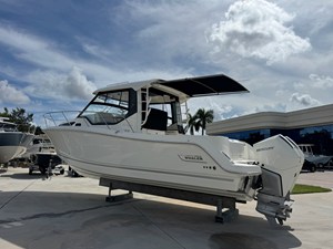 Boston Whaler 325 CONQUEST 10 2026 Boston Whaler 325 CONQUEST 11