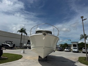 Boston Whaler 325 CONQUEST 11 2026 Boston Whaler 325 CONQUEST 12