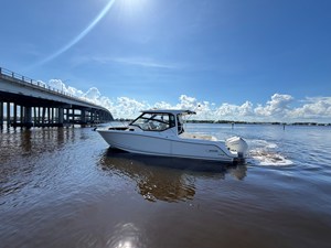 Boston Whaler 325 CONQUEST 13 2026 Boston Whaler 325 CONQUEST 14