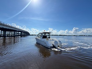 Boston Whaler 325 CONQUEST 14 2026 Boston Whaler 325 CONQUEST 15