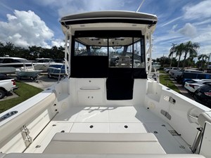 Boston Whaler 325 CONQUEST 18 2026 Boston Whaler 325 CONQUEST 19