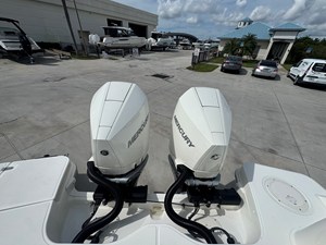 Boston Whaler 325 CONQUEST 19 2026 Boston Whaler 325 CONQUEST 20