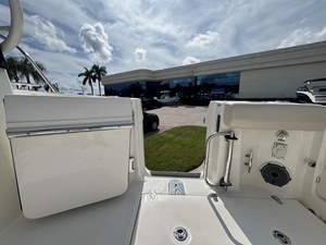 Boston Whaler 325 CONQUEST 26 2026 Boston Whaler 325 CONQUEST 27