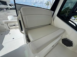 Boston Whaler 325 CONQUEST 30 2026 Boston Whaler 325 CONQUEST 31