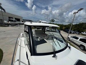 Boston Whaler 325 CONQUEST 47 2026 Boston Whaler 325 CONQUEST 48