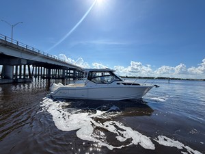 Boston Whaler 325 CONQUEST 57 2026 Boston Whaler 325 CONQUEST 58
