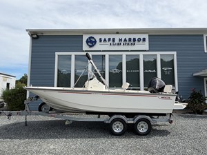 Boston Whaler 190 Montauk 0 2027 Boston Whaler 190 Montauk 1