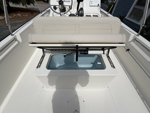 Boston Whaler 190 Montauk 7 2027 Boston Whaler 190 Montauk 8