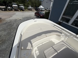 Boston Whaler 190 Montauk 11 2027 Boston Whaler 190 Montauk 12