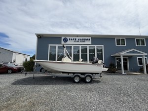 Boston Whaler 190 Montauk 17 2027 Boston Whaler 190 Montauk 18