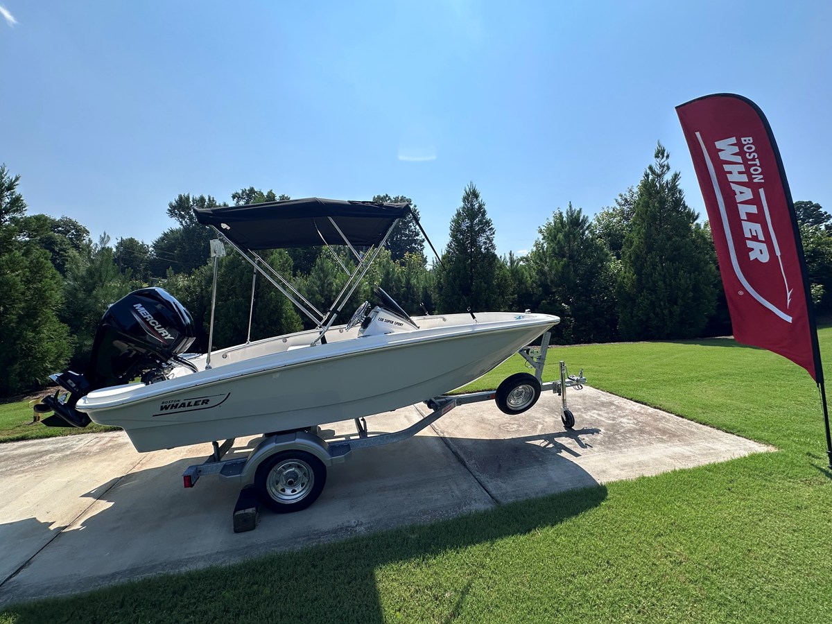 2027 Boston Whaler 130 Super Sport 2