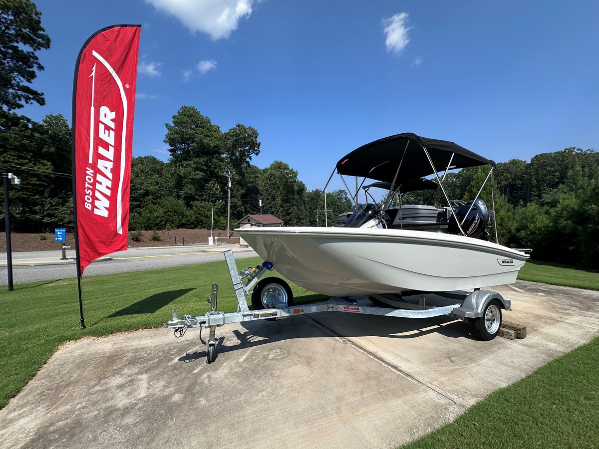 2027 Boston Whaler 130 Super Sport 16