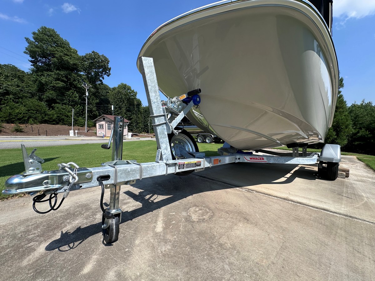 2027 Boston Whaler 130 Super Sport 18