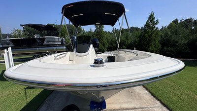 Boston Whaler 130 Super Sport 40 2027 Boston Whaler 130 Super Sport 41