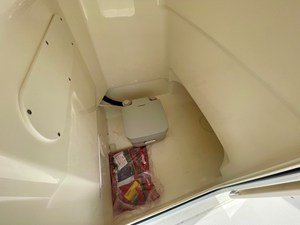 2026 Boston Whaler 210 Montauk 12
