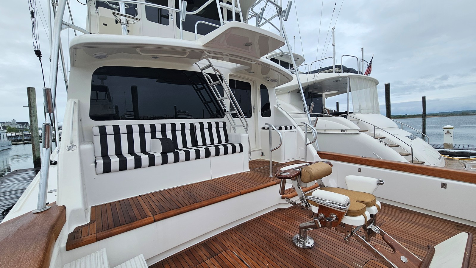 2000 Ocean Yachts 70 SUPER SPORT 9