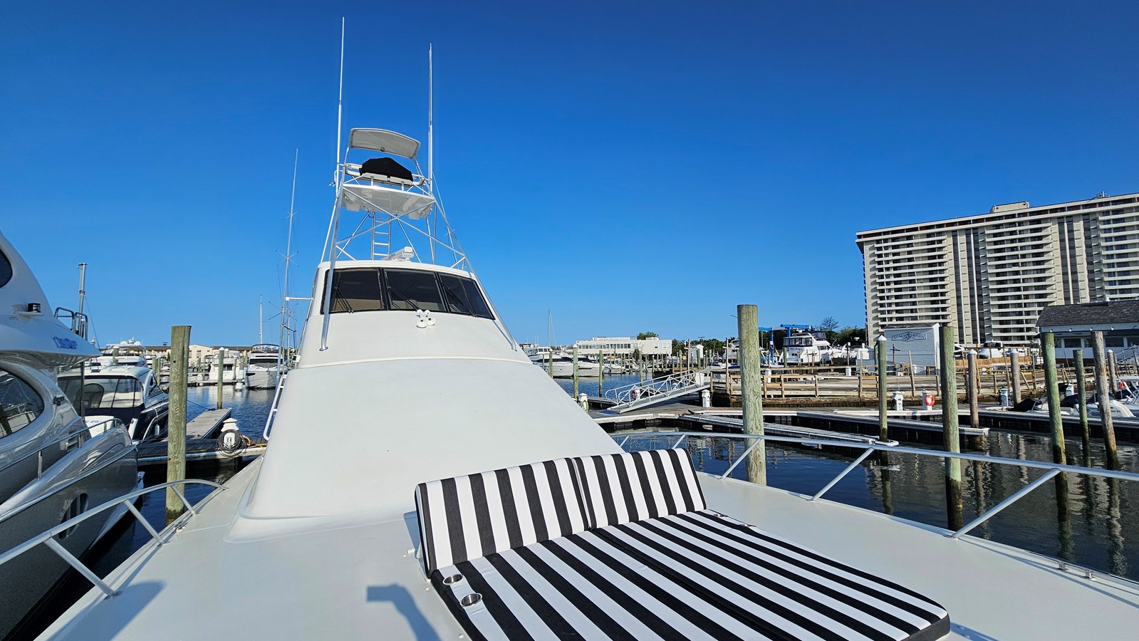 2000 Ocean Yachts 70 SUPER SPORT 27