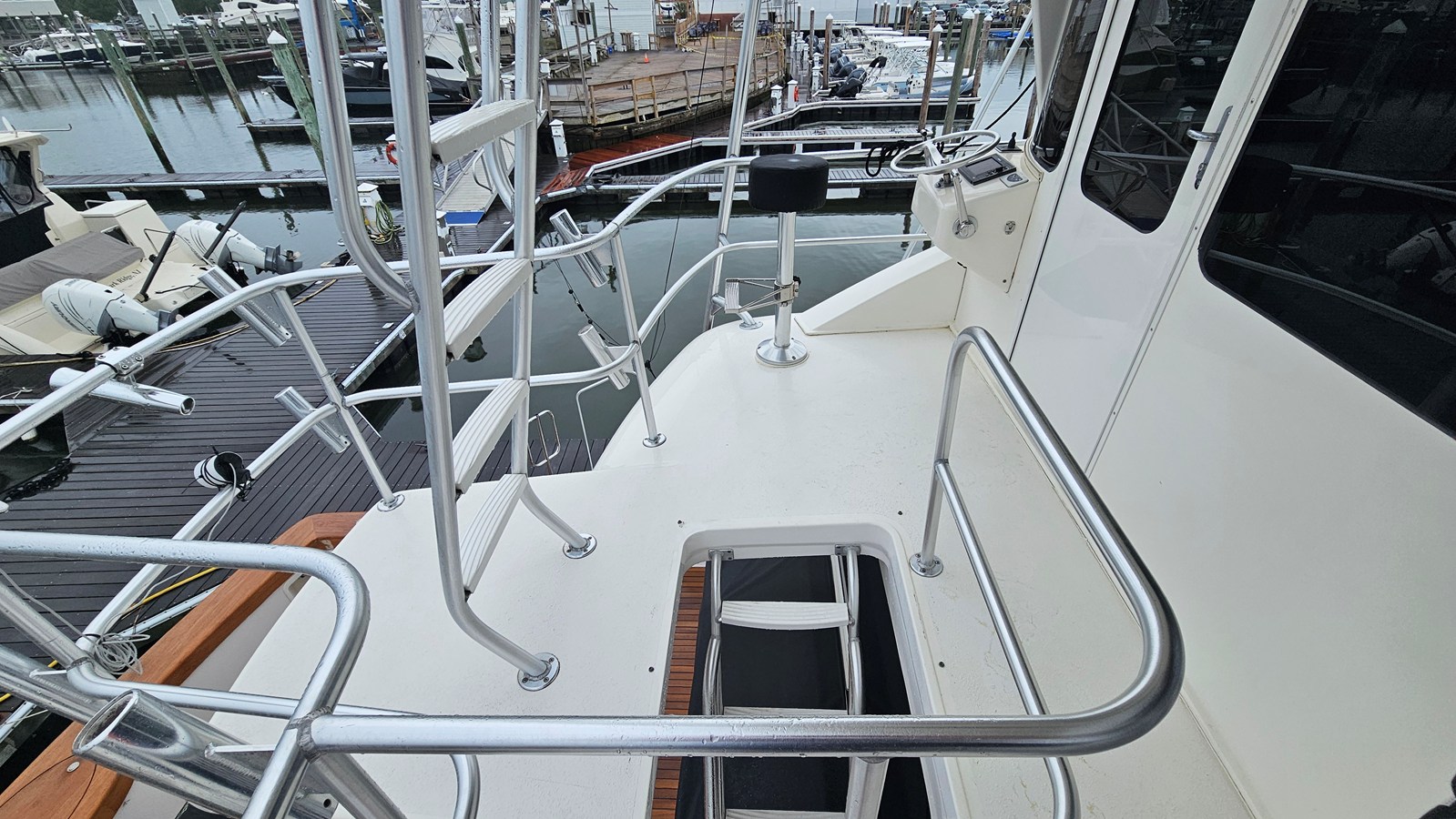 2000 Ocean Yachts 70 SUPER SPORT 31