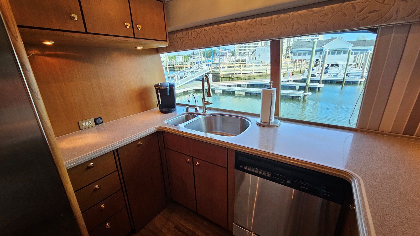 2000 Ocean Yachts 70 SUPER SPORT 35