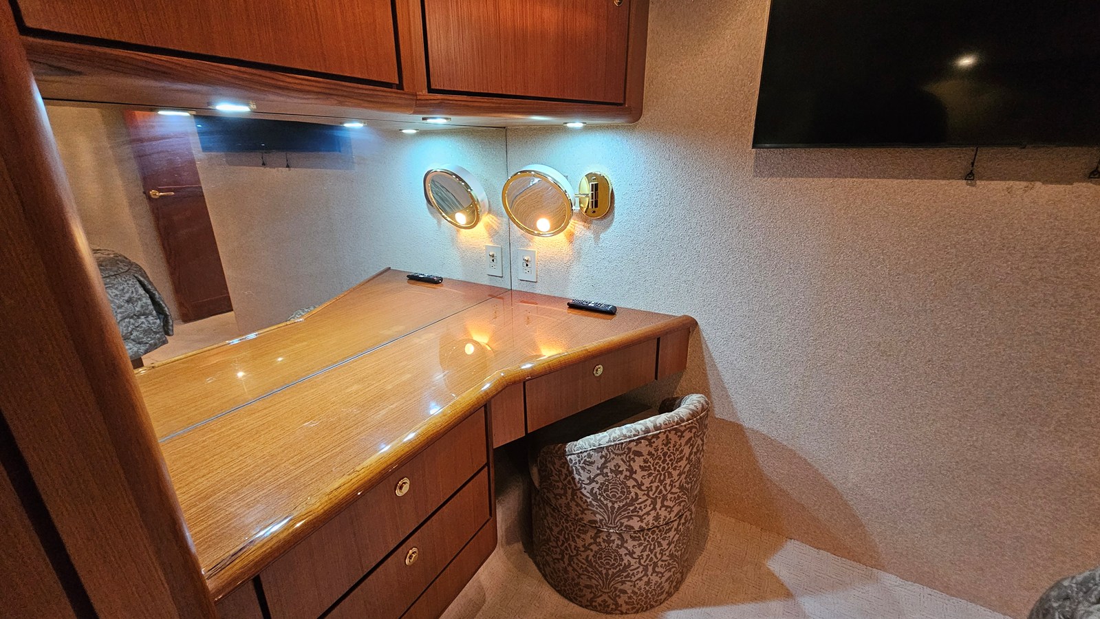 2000 Ocean Yachts 70 SUPER SPORT 40