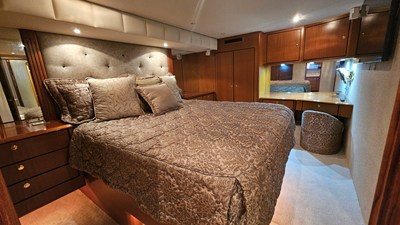 2000 Ocean Yachts 70 SUPER SPORT 38