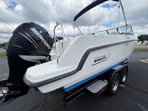 2013 Boston Whaler 230 VANTAGE 12