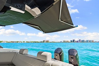 Cruisers Yachts 42 GLS Outboard 1 2026 Cruisers Yachts 42 GLS Outboard 2