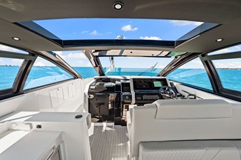 Cruisers Yachts 42 GLS Outboard 8 2026 Cruisers Yachts 42 GLS Outboard 9