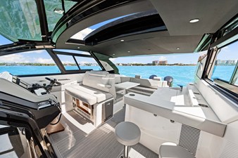 Cruisers Yachts 42 GLS Outboard 10 2026 Cruisers Yachts 42 GLS Outboard 11