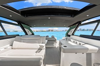 Cruisers Yachts 42 GLS Outboard 11 2026 Cruisers Yachts 42 GLS Outboard 12